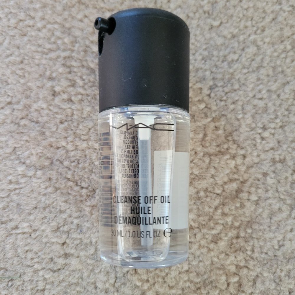 MAC Cleanse Off Oil